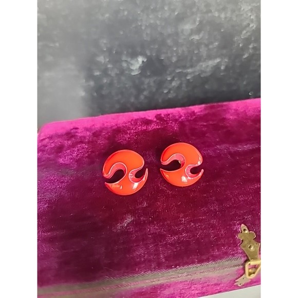 Vintage Red And Pink Abstract Pierced Earrings - Picture 4 of 10